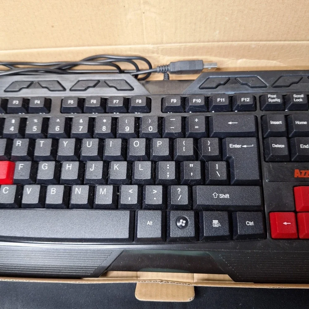 Azza‎ Gaming Keyboard 9 Internet/Media Hot keys Plug & Play compatible Windows